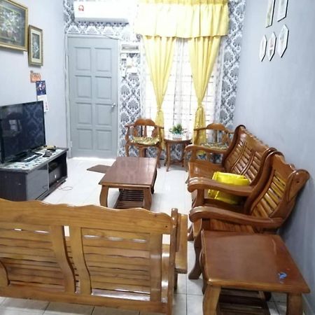 Homestay Perpaduan, Taman Bercham Raya Ulu Kinta Ipoh Perak Kampong Batu Lapan  Buitenkant foto